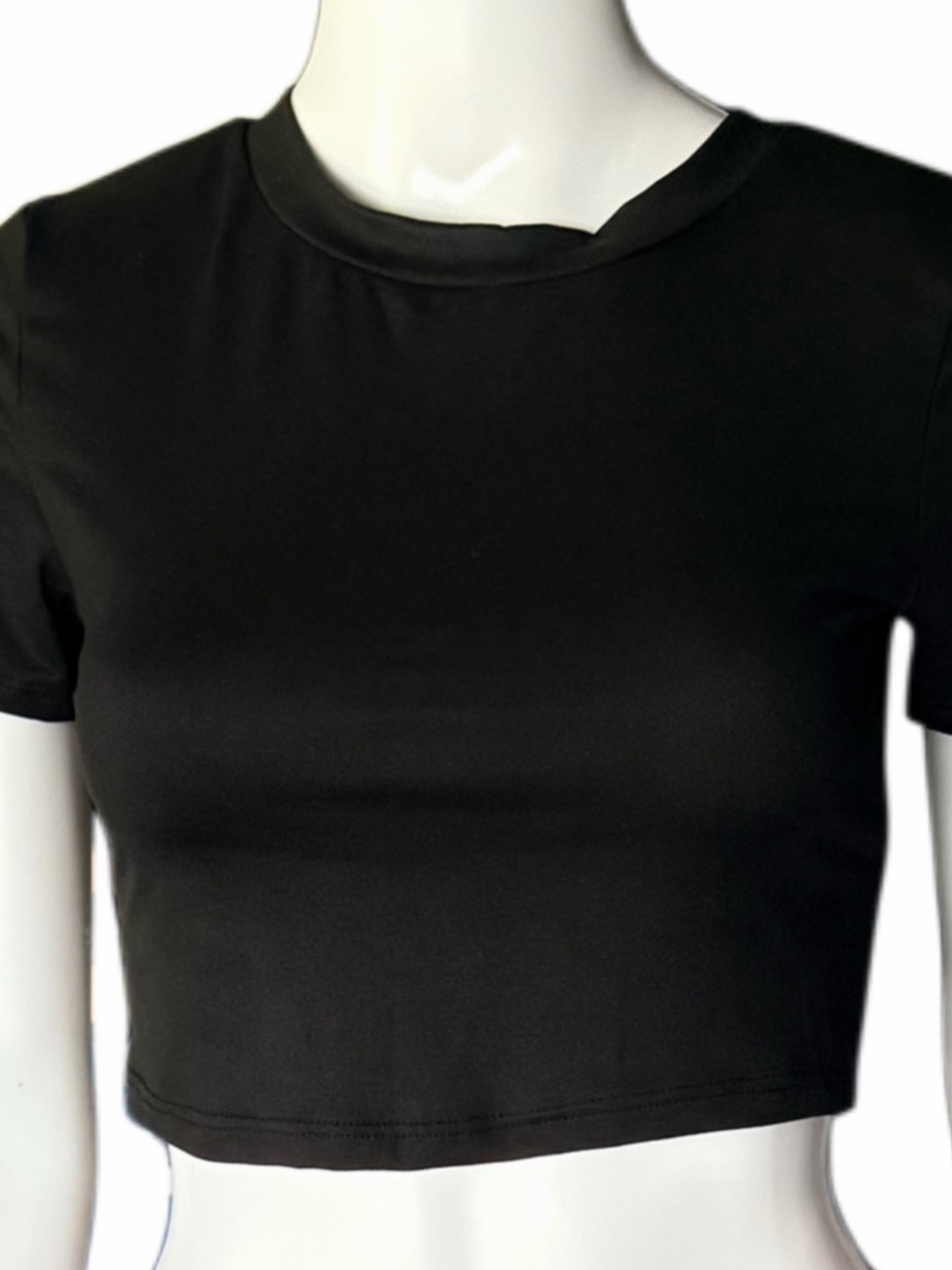 Women’s Black Crop Top Size S Short Sleeve Stretch Basic Tee NWT